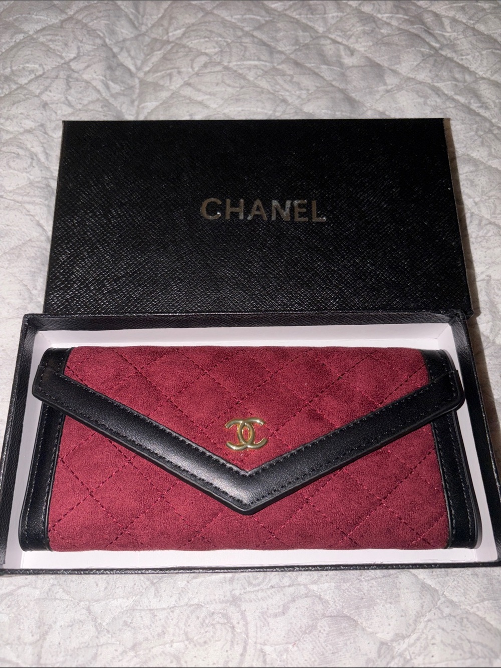 Wallet inspired not authentic